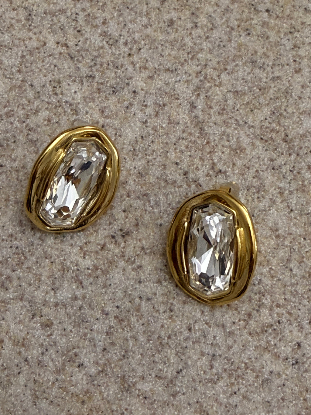 Aretes Eternal Shine