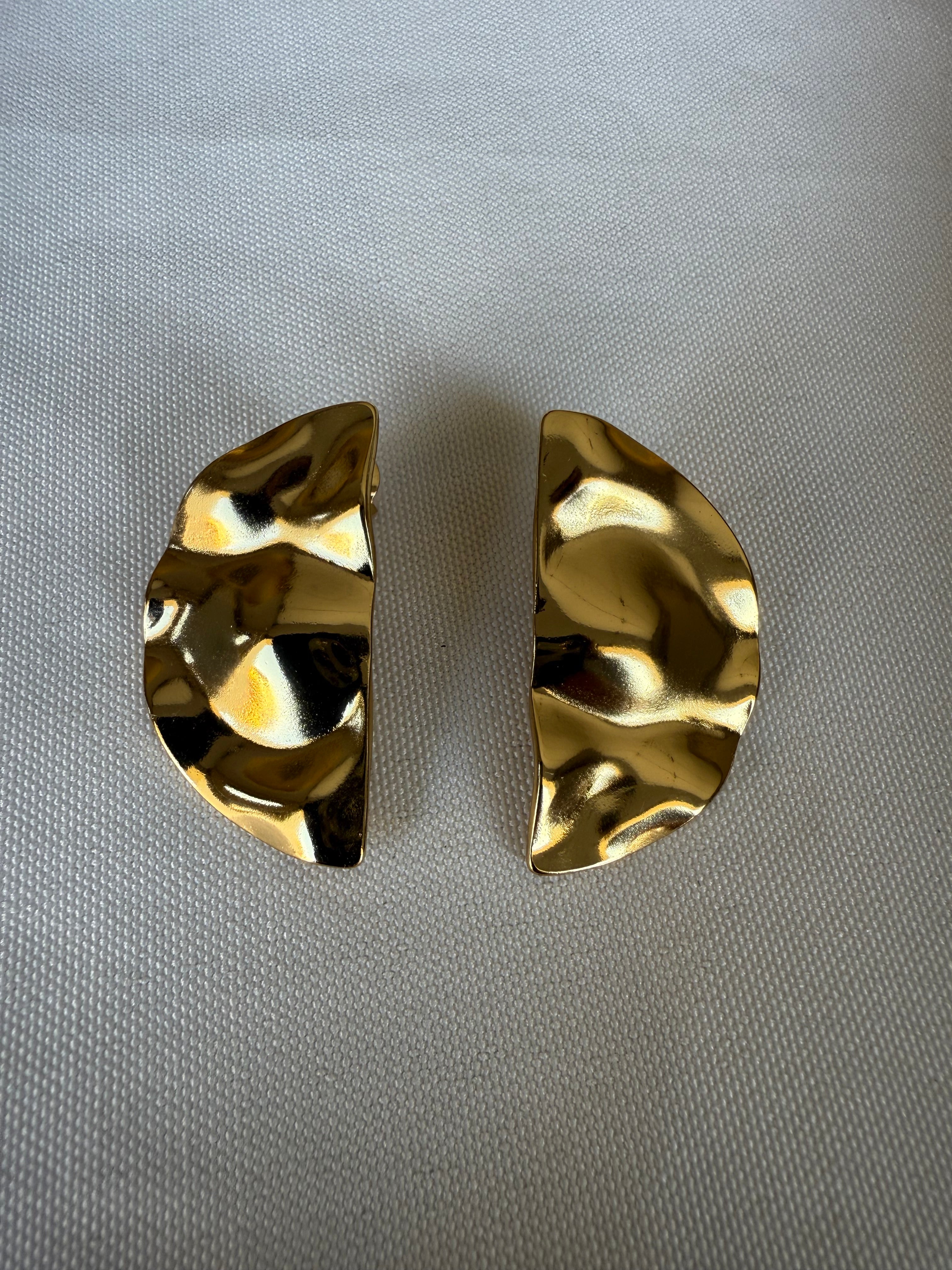 Aretes half moon