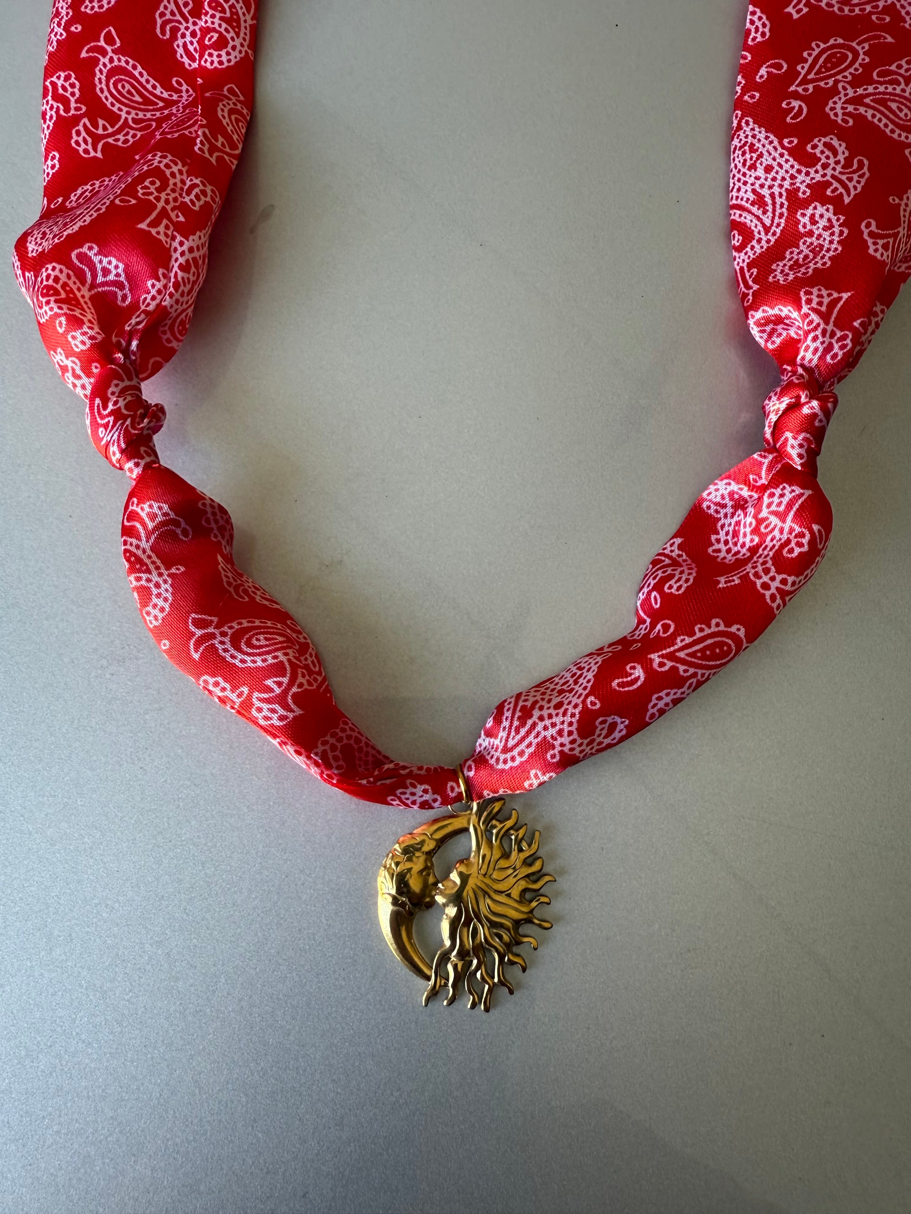 Collar azteca rojo