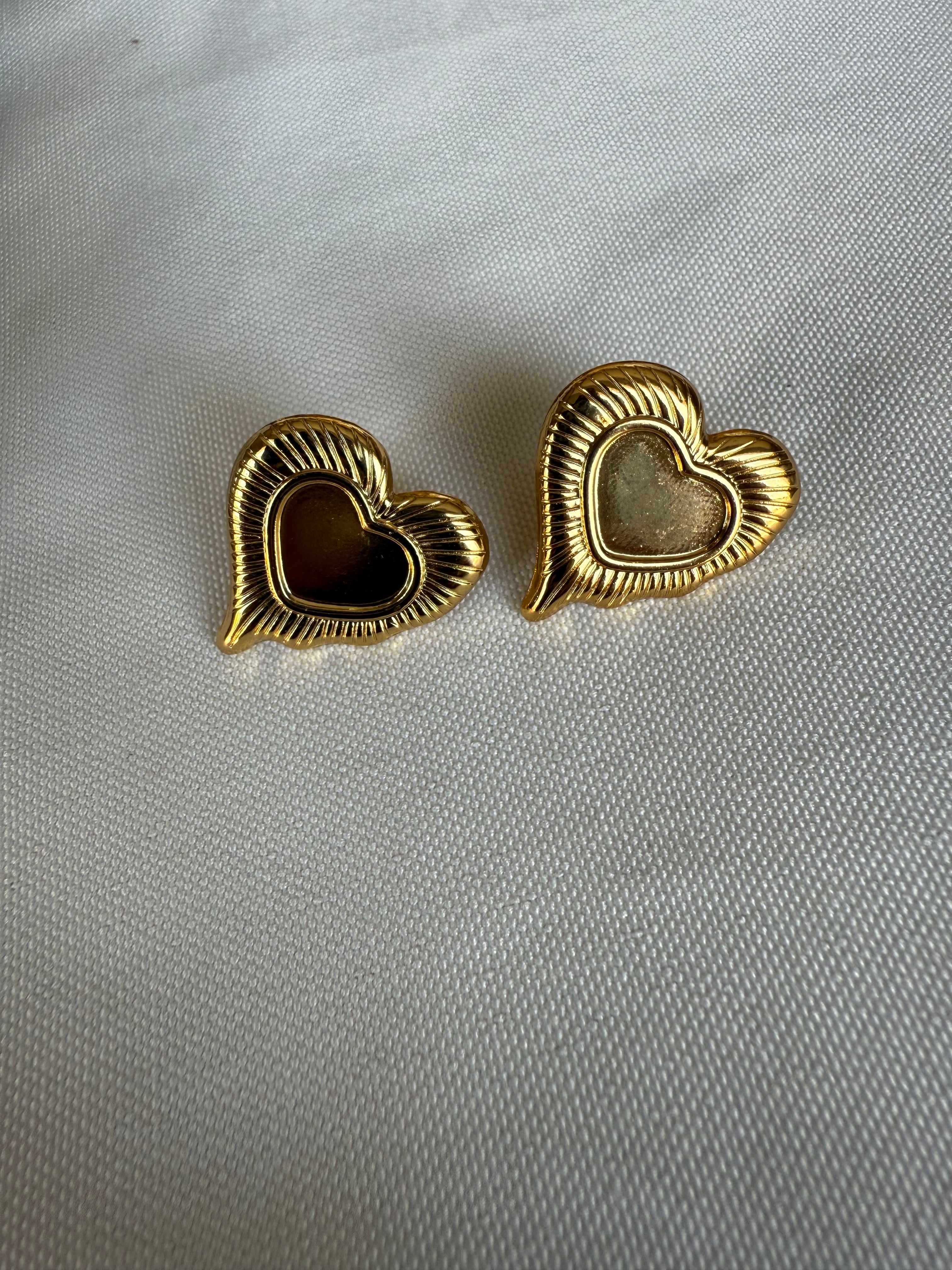 Aretes Amor