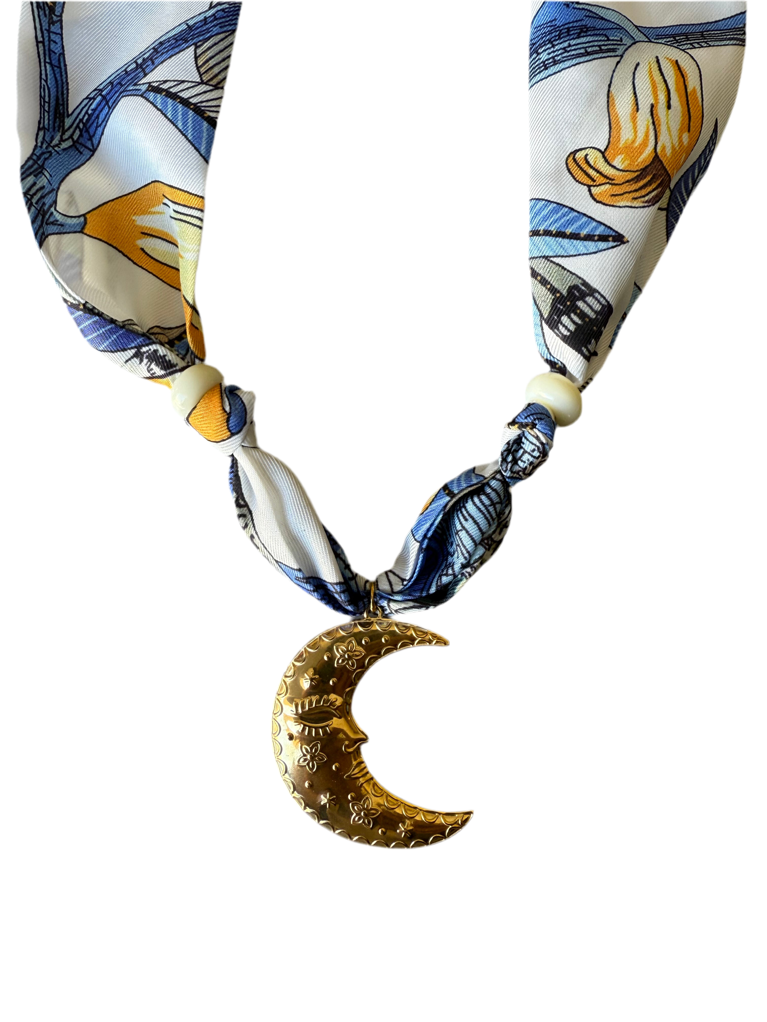 Collar Luna Azul