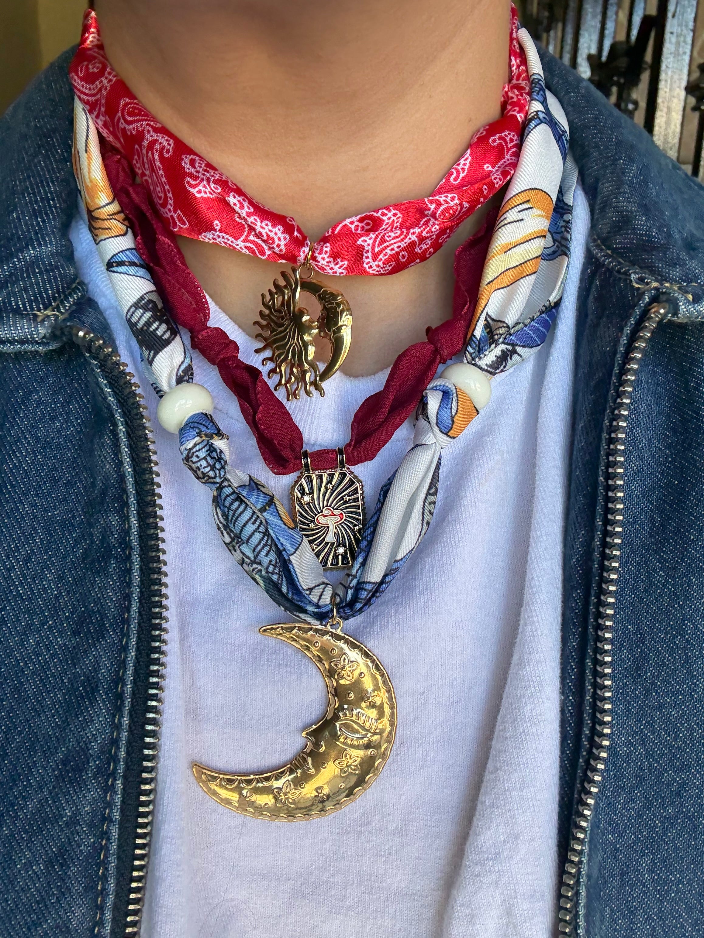 Collar Champi Guinda