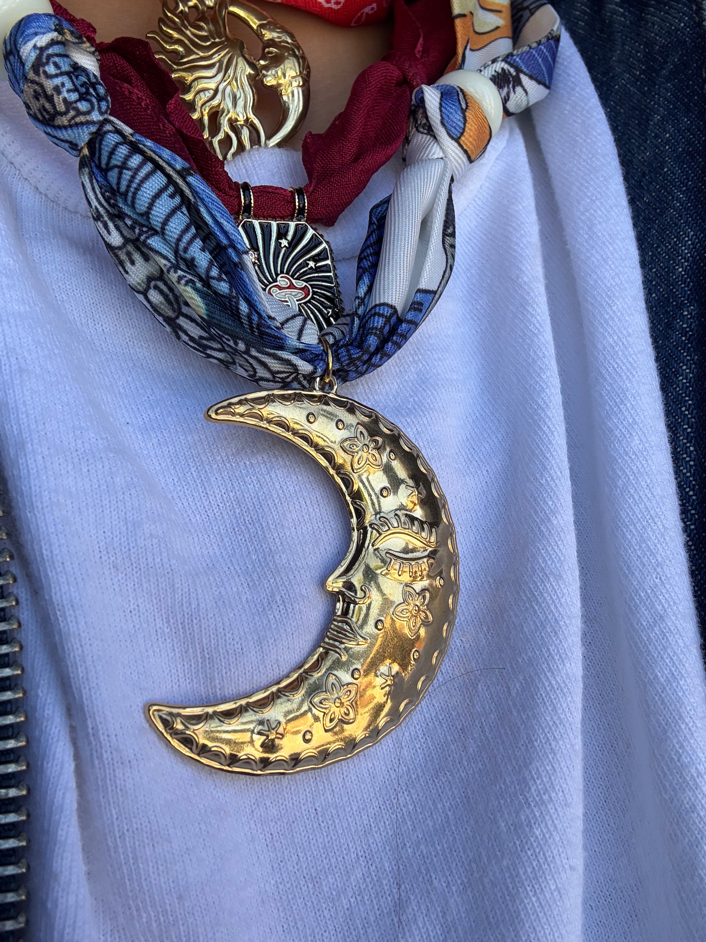 Collar Luna Azul