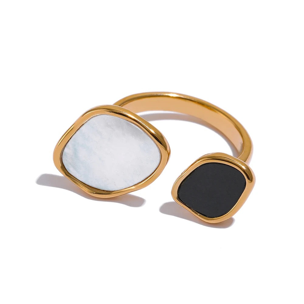 Anillo black shell
