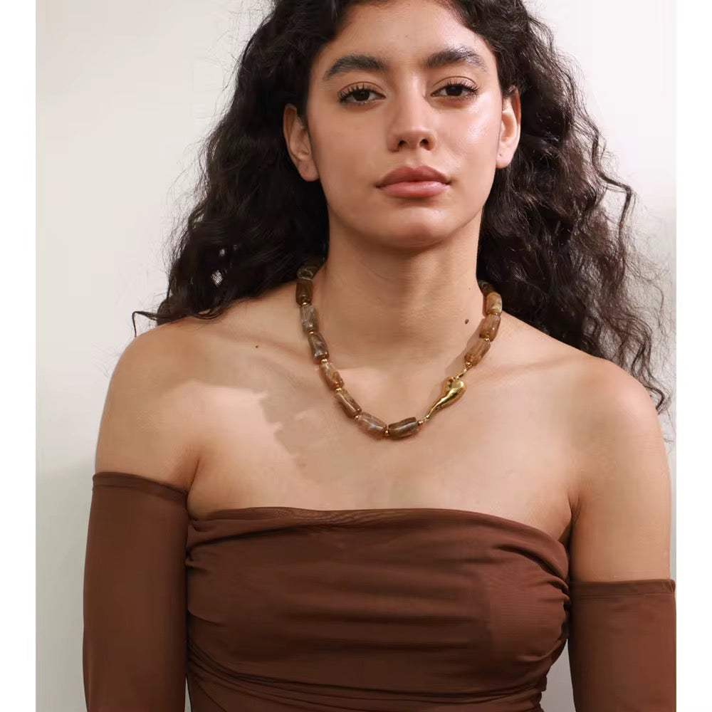 Collar Brown